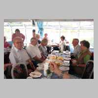 111-1331 Deutsch-Ordensschule Wehlau. Kaffeetafel an Bord..jpg